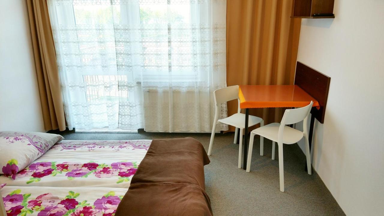 Klif Pokoje Goscinne W Centrum Blisko Morza Ustronie Morskie Luaran gambar